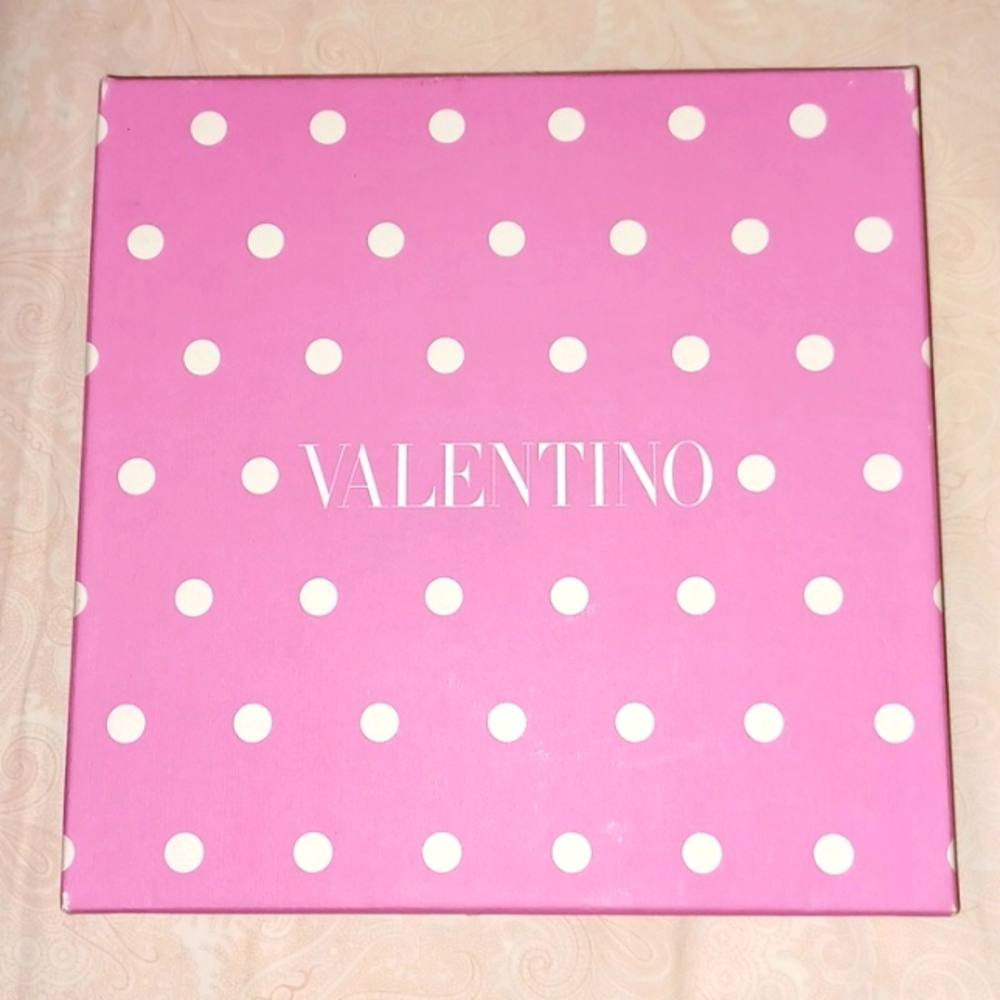Valentino scarf box